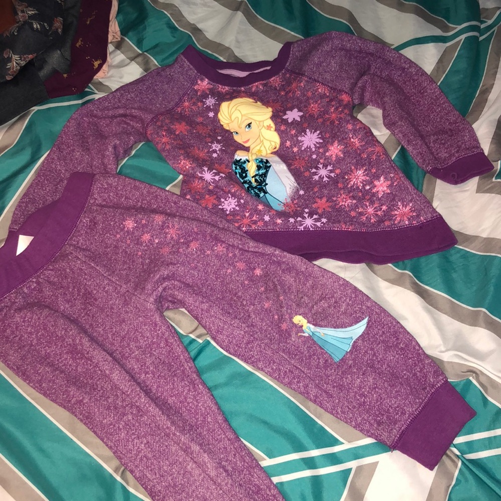 Disney frozen sweat shirt and sweat pant outfit